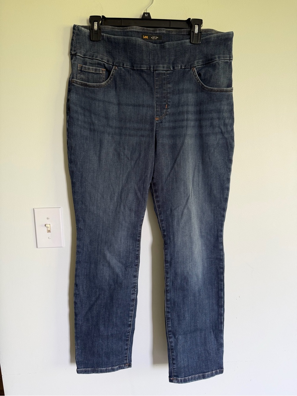 Lee Slim Fit Mid Rise Slim Leg Dark Wash Denim Jeans Elastic Waistband Casual